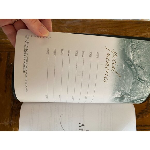 NIV Life Application Study Bible Black Bonded Leather NEW - Picture 7 of 10